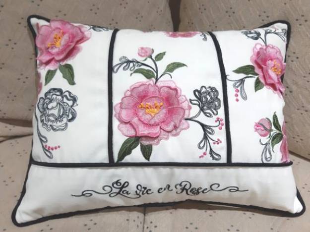 Picture of La vie En rose Embroidery Project Pack